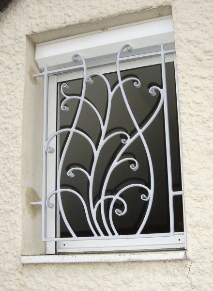 Hoa sắt bảo vệ với hoa văn uốn lượn 1