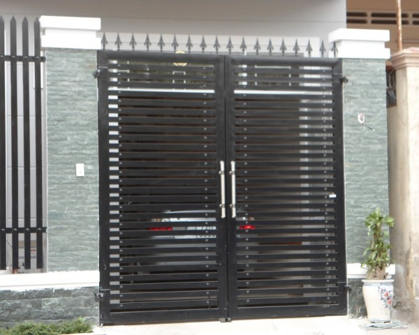 Mẫu cửa cổng 2 cánh mới nhất 2018