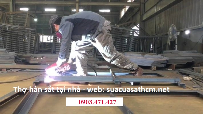 Sửa cửa sắt tại Quận 1