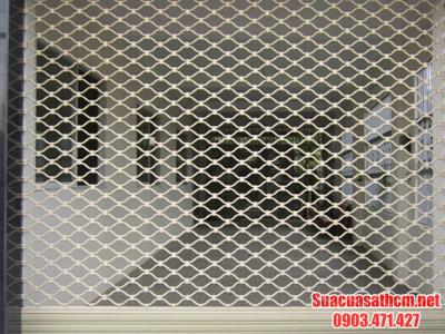 Cửa cuốn dạng lưới là gì?