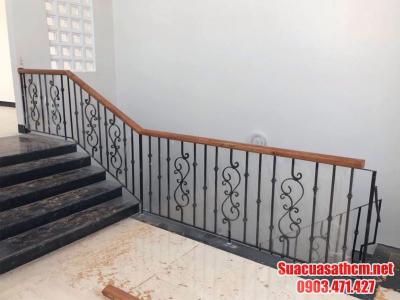 Cách làm lan can cầu thang sắt