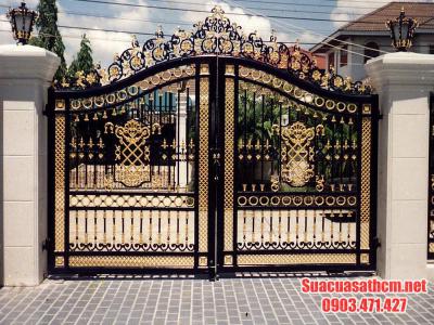 Cổng sắt biệt thự