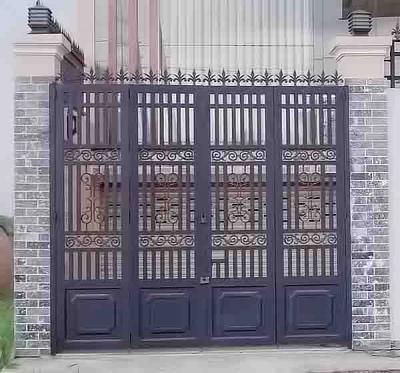 Cửa cổng sắt 4 cánh đẹp 1