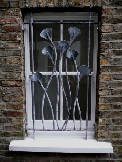 Hoa sắt bảo vệ mẫu hoa văn uốn lượn 3