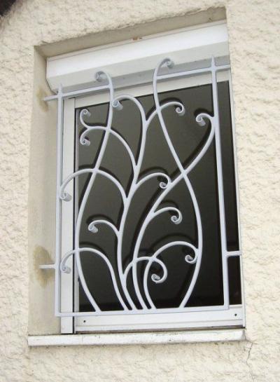 Hoa sắt bảo vệ với hoa văn uốn lượn 1