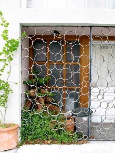 Khung bảo vệ ô tròn đẹp mắt