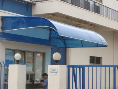 Mái che bằng tấm nhựa poly bền đẹp