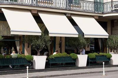 Mái hiên di dộng cho quán cà phê