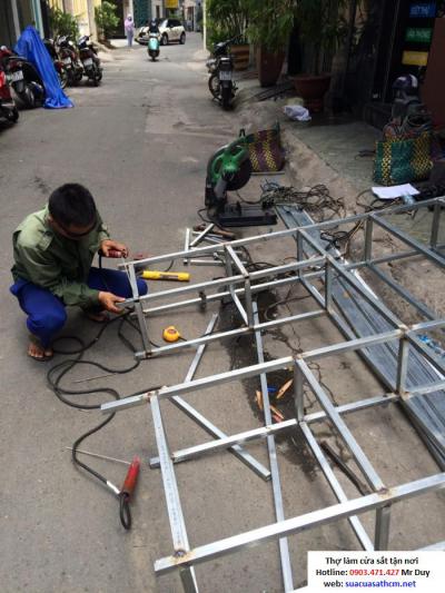 Sửa cửa sắt Tây Thạnh Tân Phú