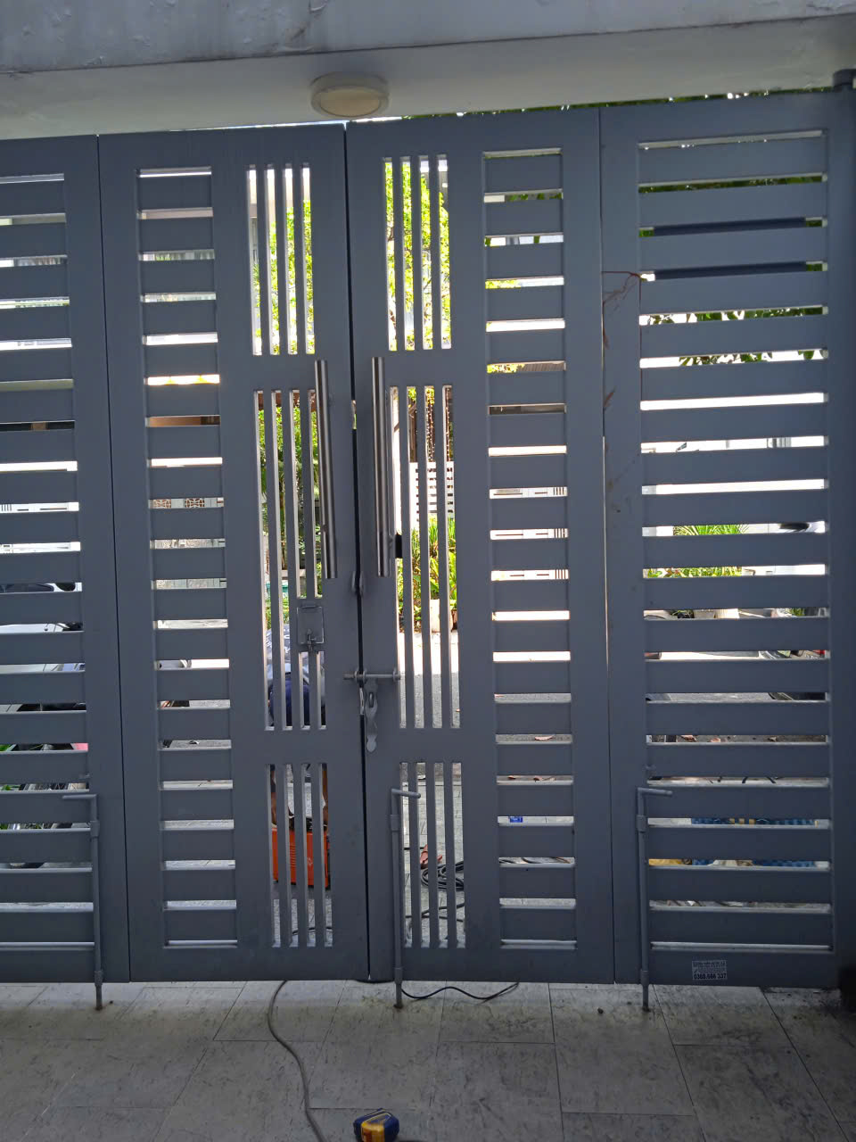 Sửa Cửa Sắt Tại Nhà Uy Tín – Nhanh Chóng, Giá Hợp Lý