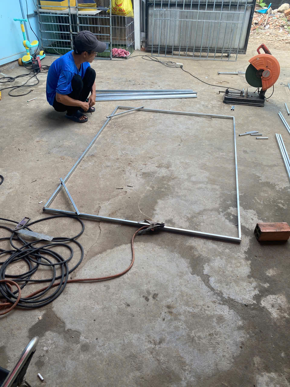 Thợ Cắt Sắt Tại Nhà – Dịch Vụ Cắt Sắt Nhanh, Chính Xác, Giá Tốt