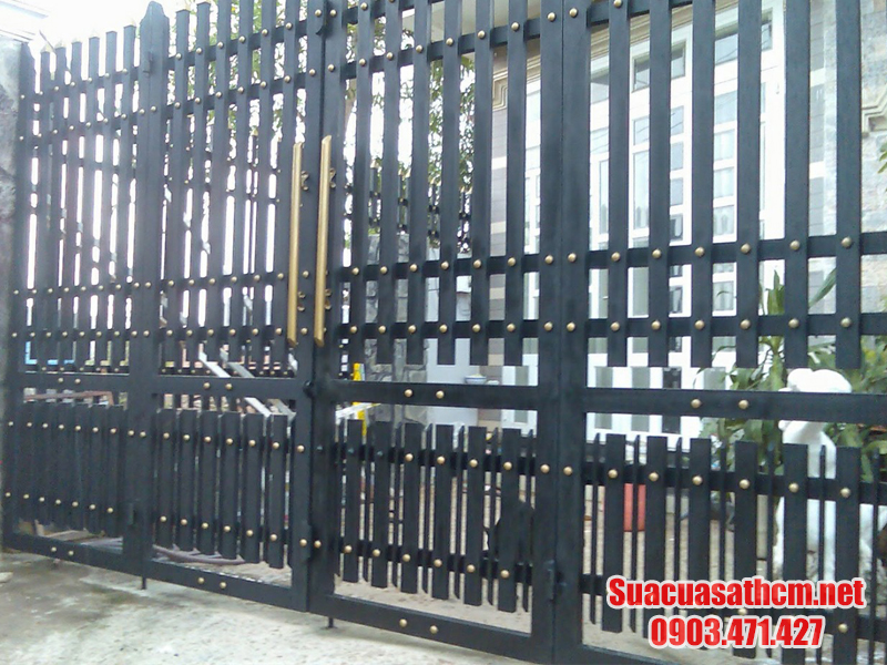 Điểm nổi bật của dịch vụ sửa cửa sắt bị xệ của Sắt Mỹ Nghệ Đại Minh Trung