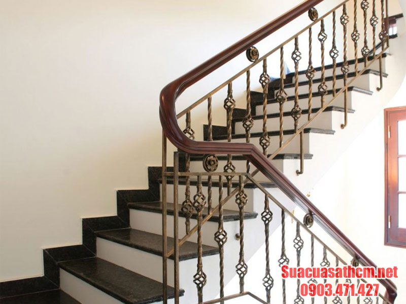 thiet ke cau thang sat tay vin go theo phong thuy