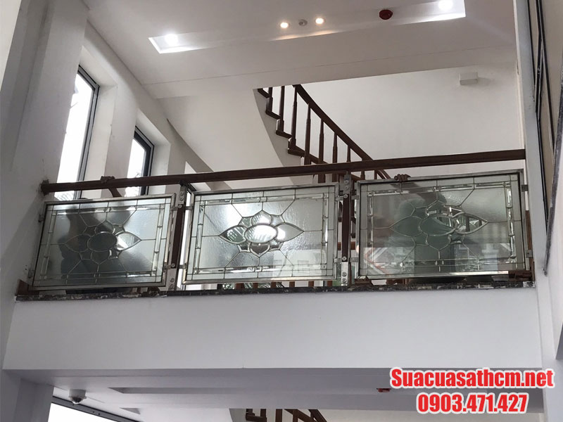 luu y khi lap dat lan can cau thang theo phong thuy